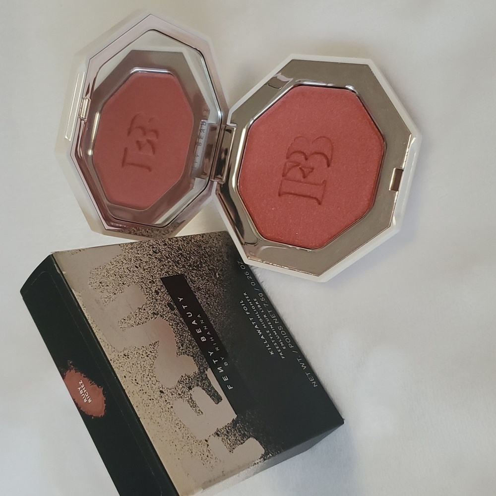 NIB Fenty Beauty by Rihanna Killawatt Foil Freestyle Highlighter Full Sz